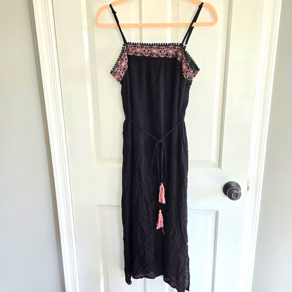 Lulus midi black bohemian dress with tassle belt sz Medium